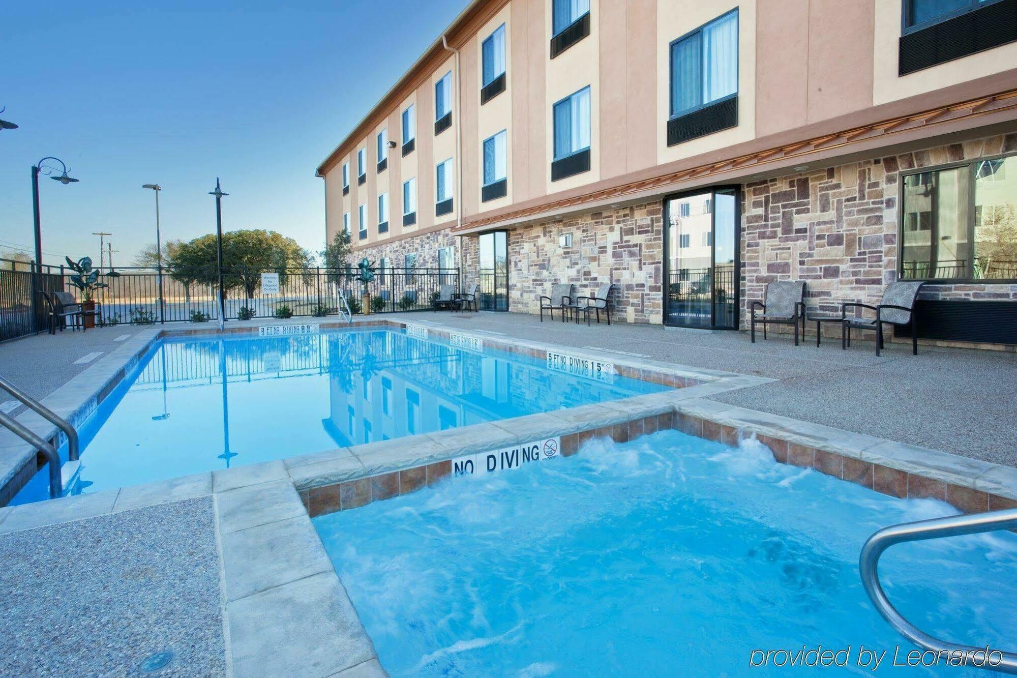 Red Lion Inn & Suites Mineral Wells Dış mekan fotoğraf